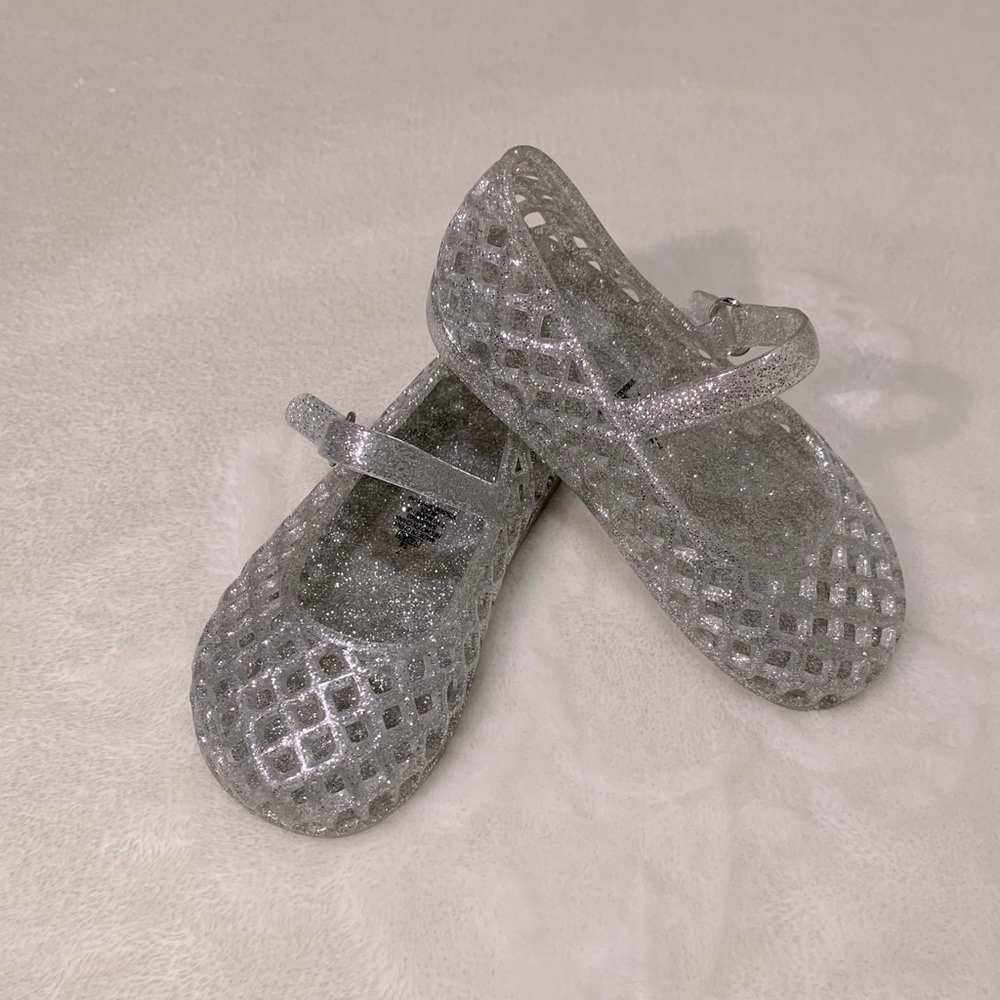 Beautiful light and comfortable plastic sandal